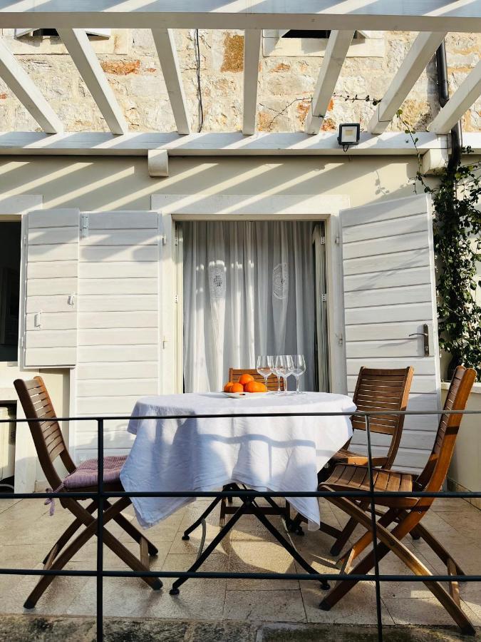 House Called Happiness Vakantiehuis Jelsa (Hvar)